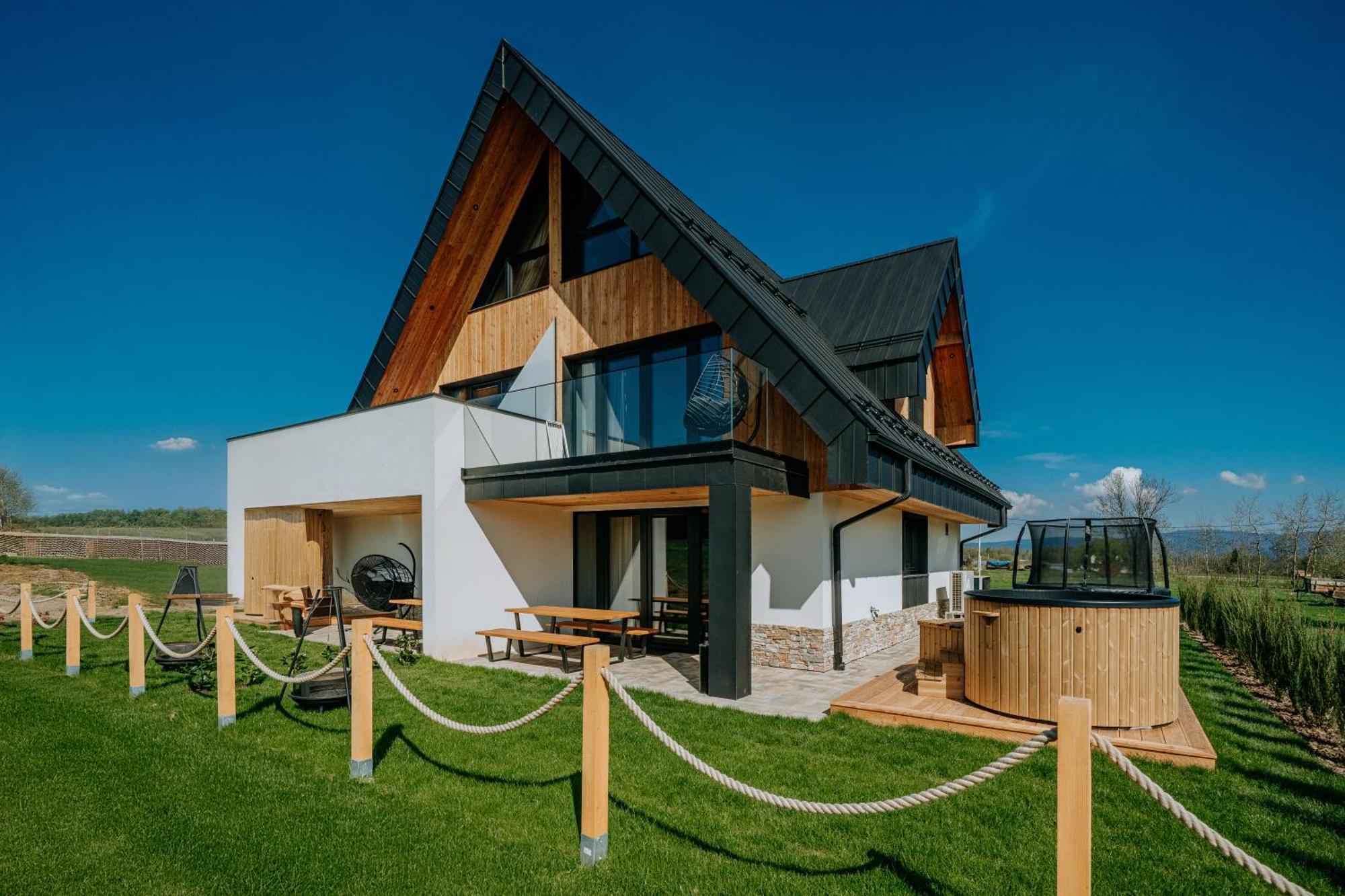 Tatra Bliss Apartments- *